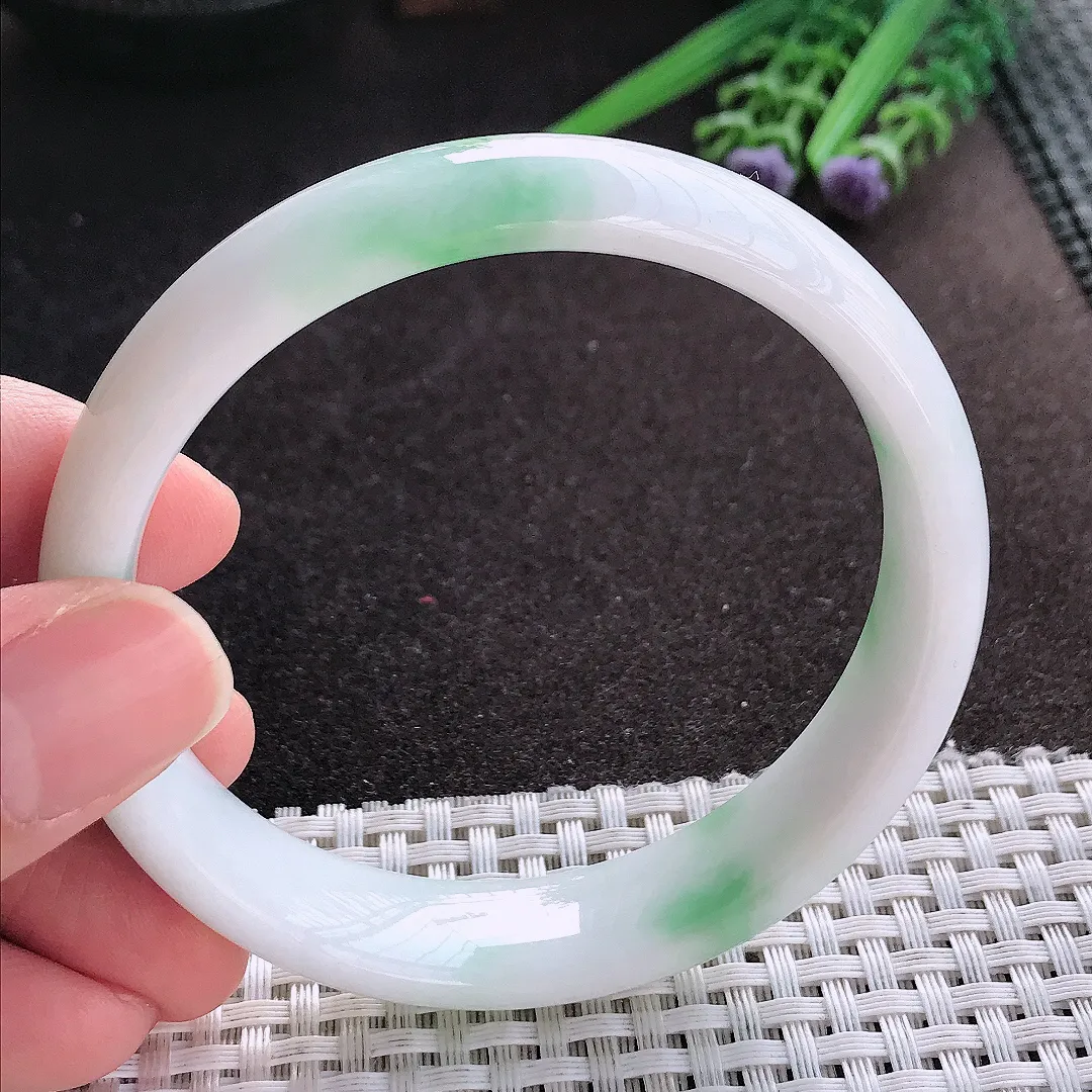 天然A货翡翠60/14.4/7.5老坑秀气温润飘绿宽边手镯翡翠玉镯手环