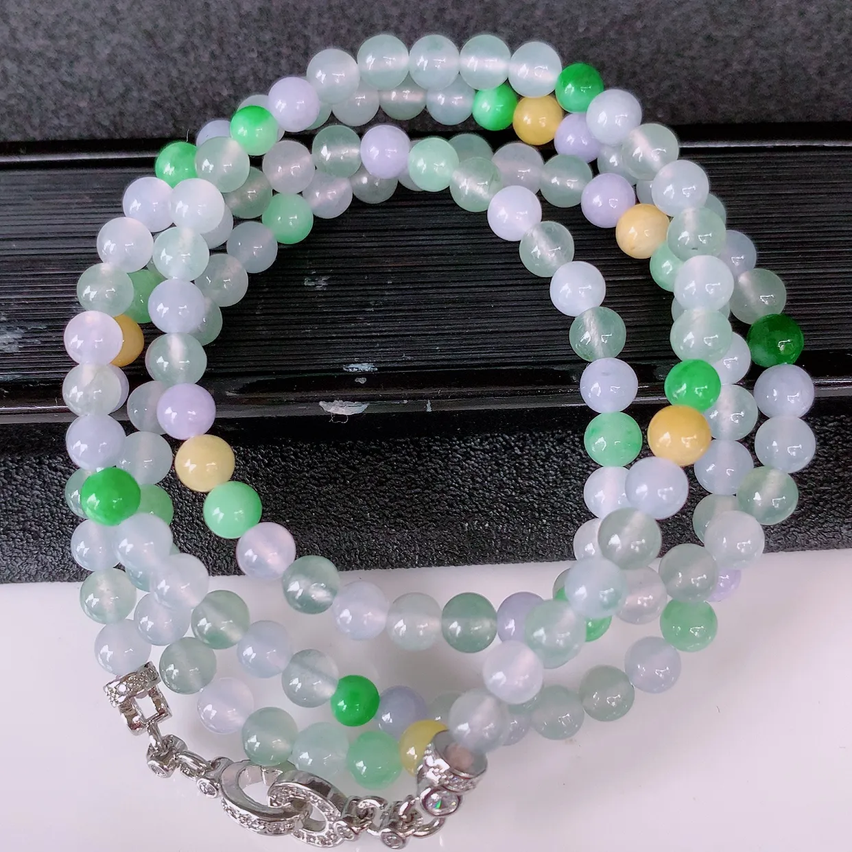 自然光实拍，冰种多宝翡翠项链，多彩翡翠珠链，颜色丰富，料子细腻，高档大气，自戴送礼佳品！#191取一尺寸4.8mm