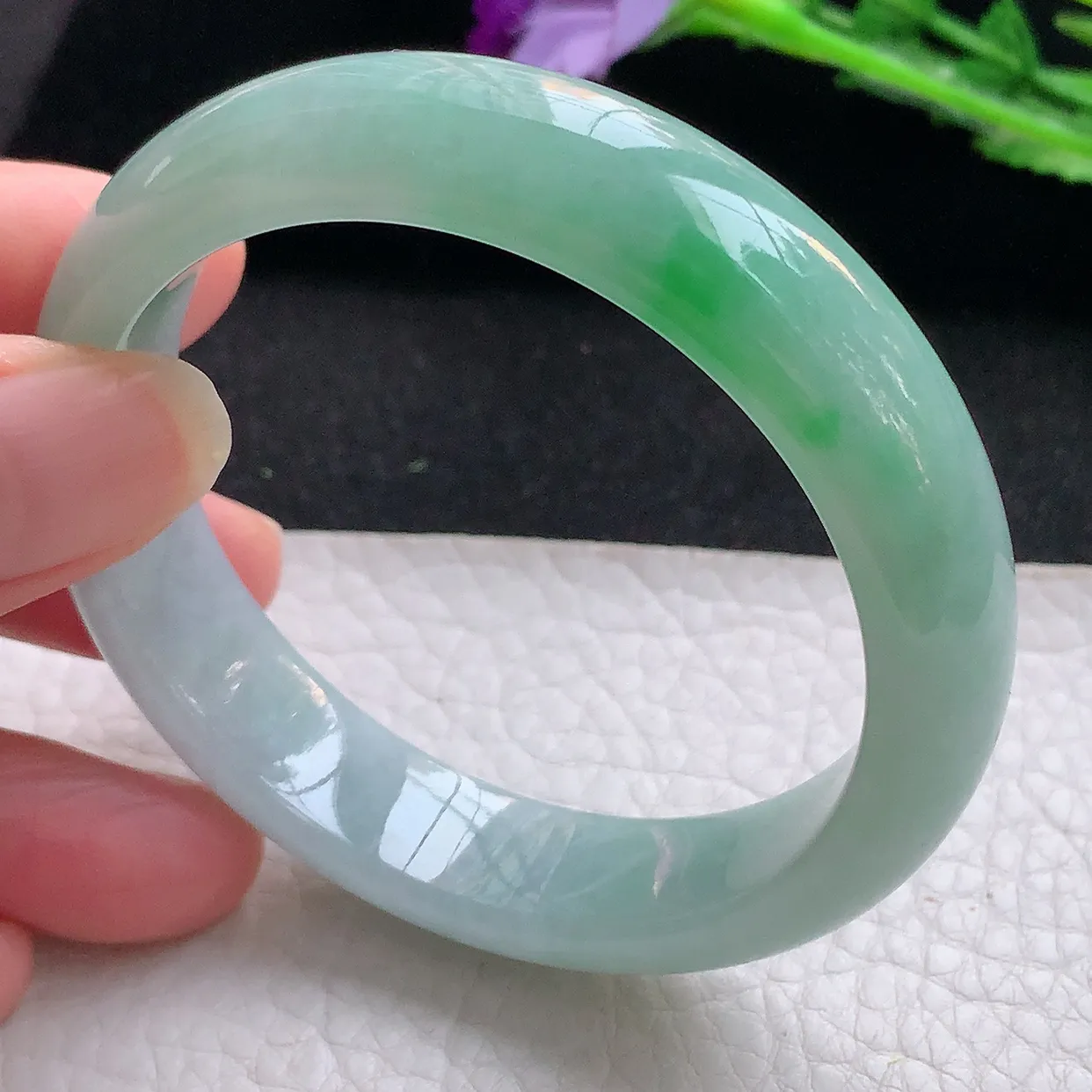 xx自然光53.8*13.2*7.6平安镯 翡翠A货飘绿宽边玉手镯玉手环