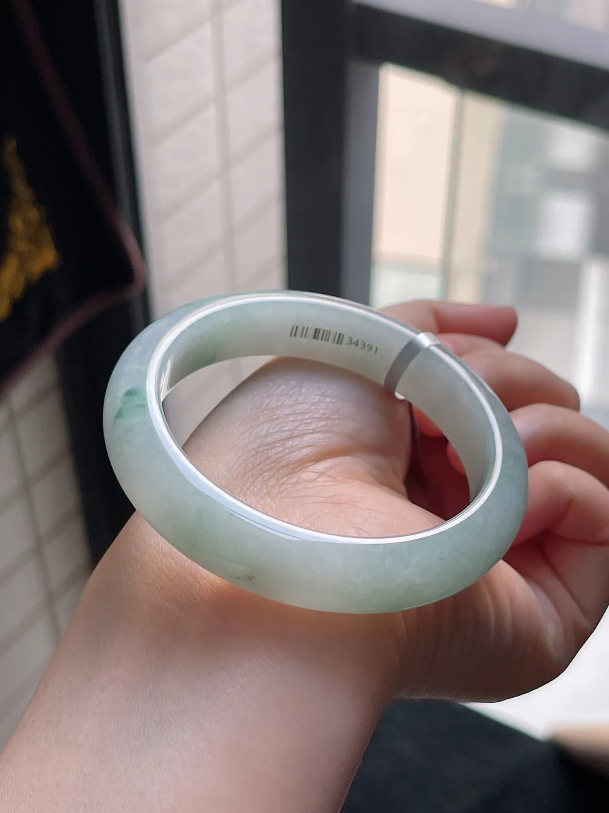 正圈56.3圈口，翡翠冰糯种飘花手镯