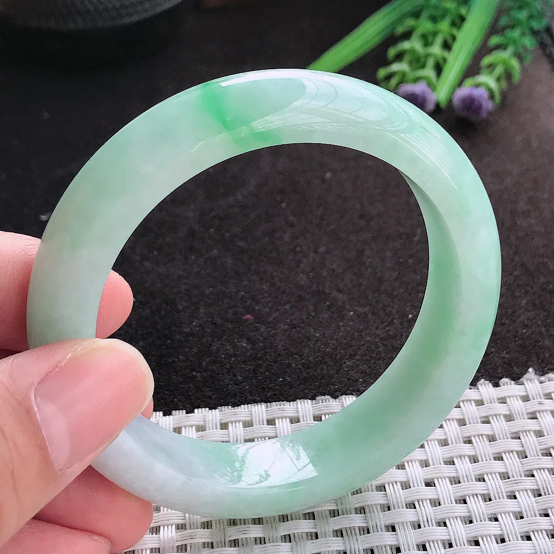 天然A货翡翠55/13.7/8.9老坑精美满色飘绿手镯宽边玉镯手环