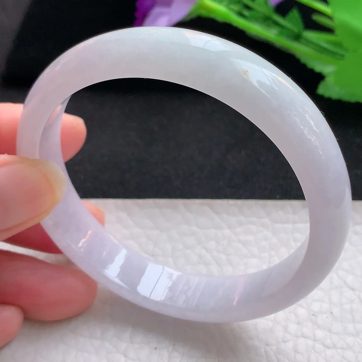 nr自然光57.5*12.2*6.8平安镯 缅甸翡翠A货玉手镯淡冰紫底宽边玉手环