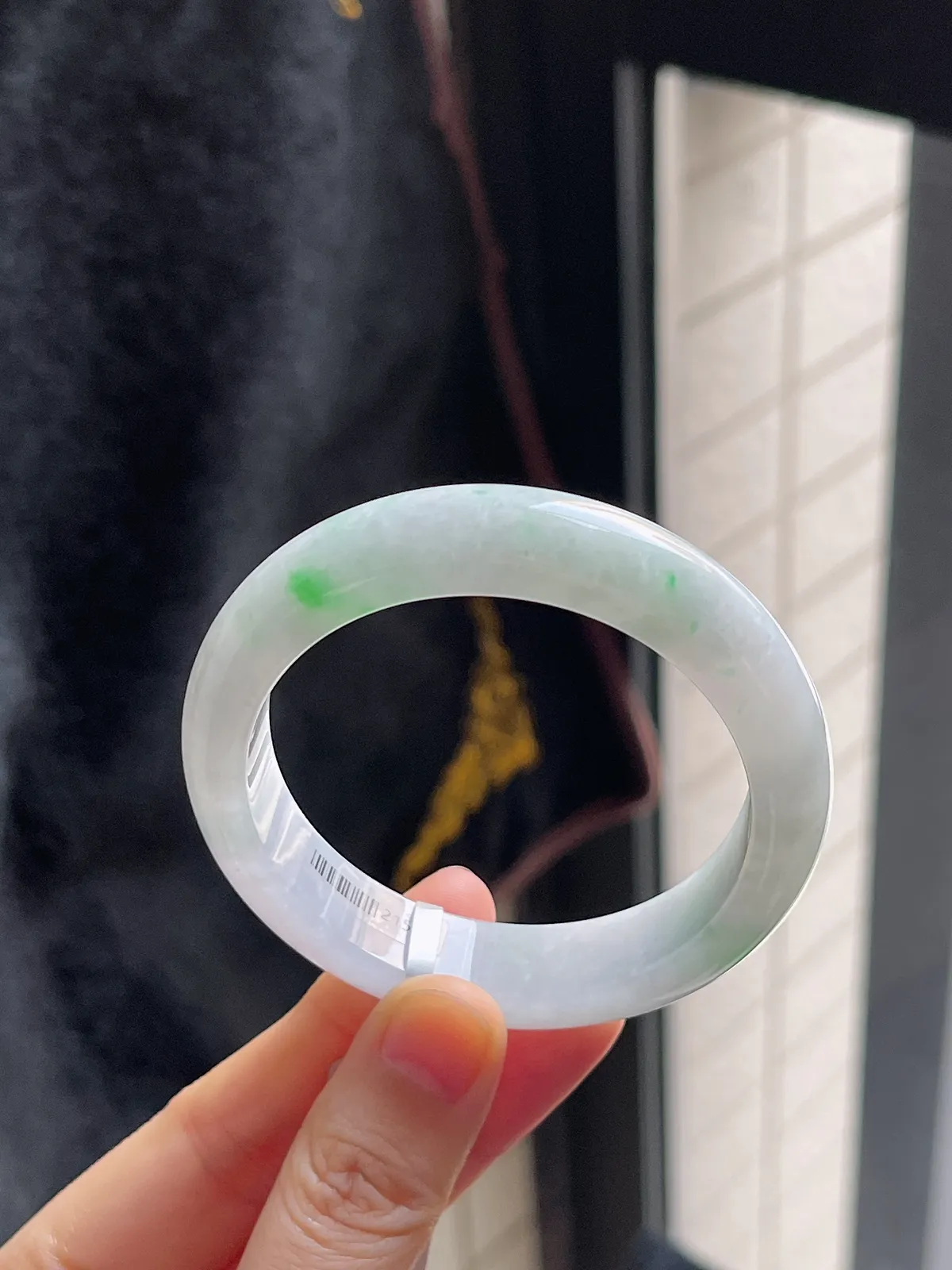 正圈51.8圈口，翡翠糯化种飘绿手镯