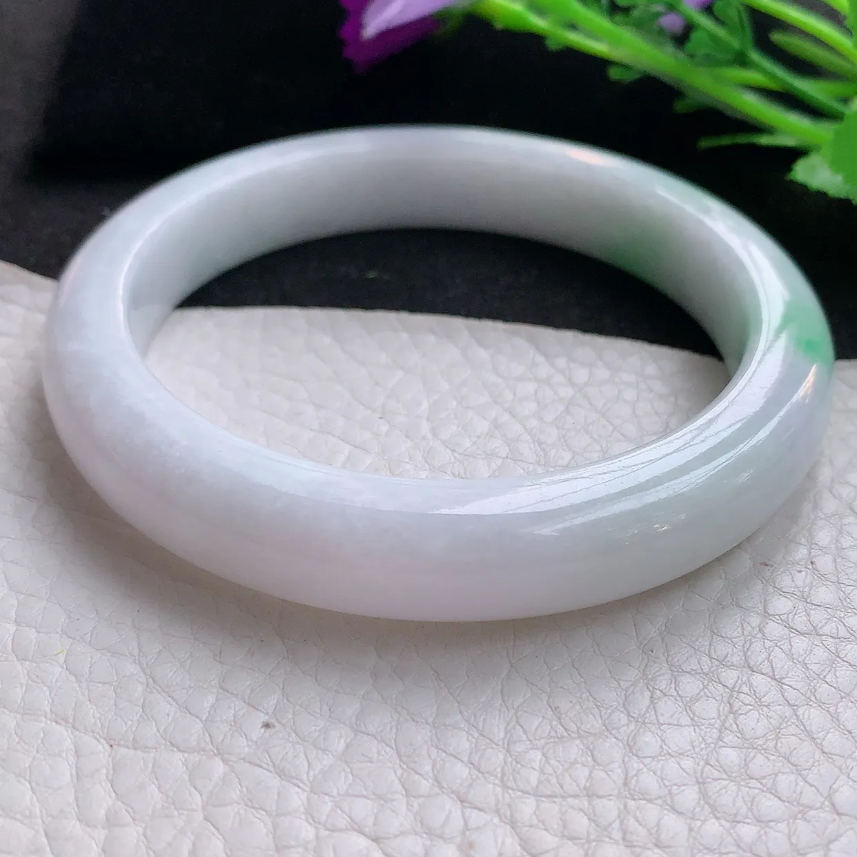 ee大圈口65*12.5*9.3平安镯 缅甸翡翠A货飘绿白底青正圈玉镯子