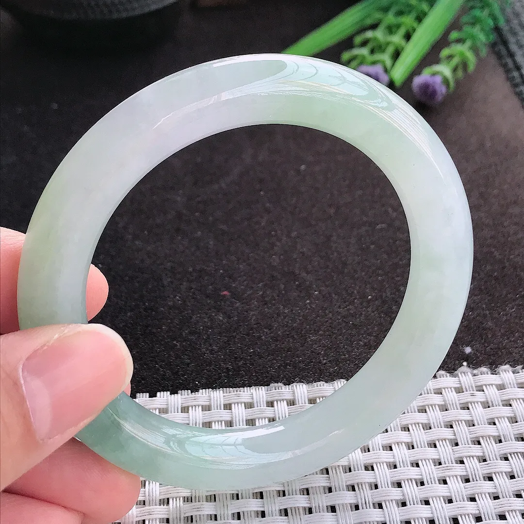 天然A货翡翠55.5/10.3老坑冰胶水灵冰晴圆条绿手镯翡翠玉镯手环