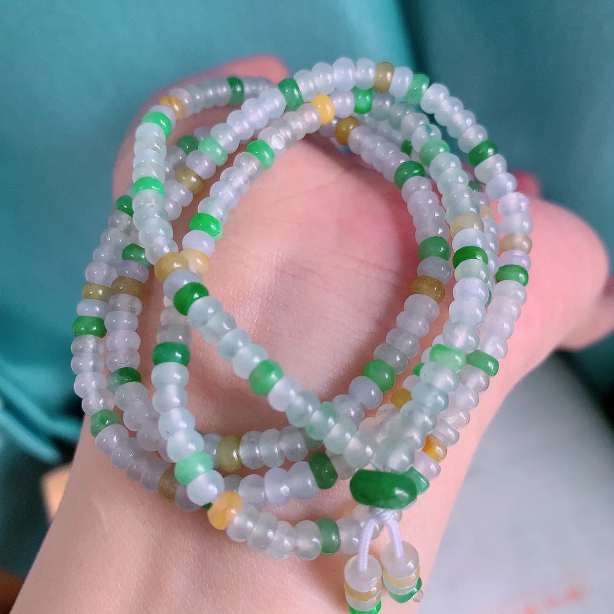 自然光实拍，冰种多宝翡翠项链，多彩翡翠珠链， 颜色丰富，料子细腻，高档大气，自戴送礼佳品！#001.1取一尺寸4mm