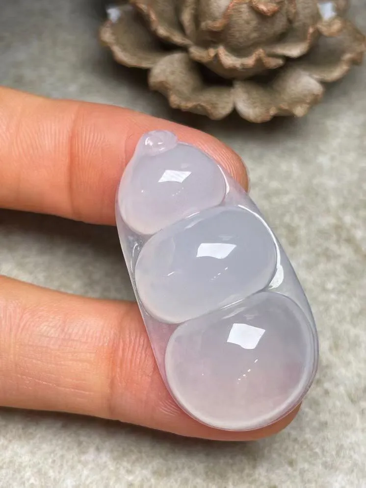 冰种【福豆】吊坠，种水好，玉质细腻 ，卖相好‘