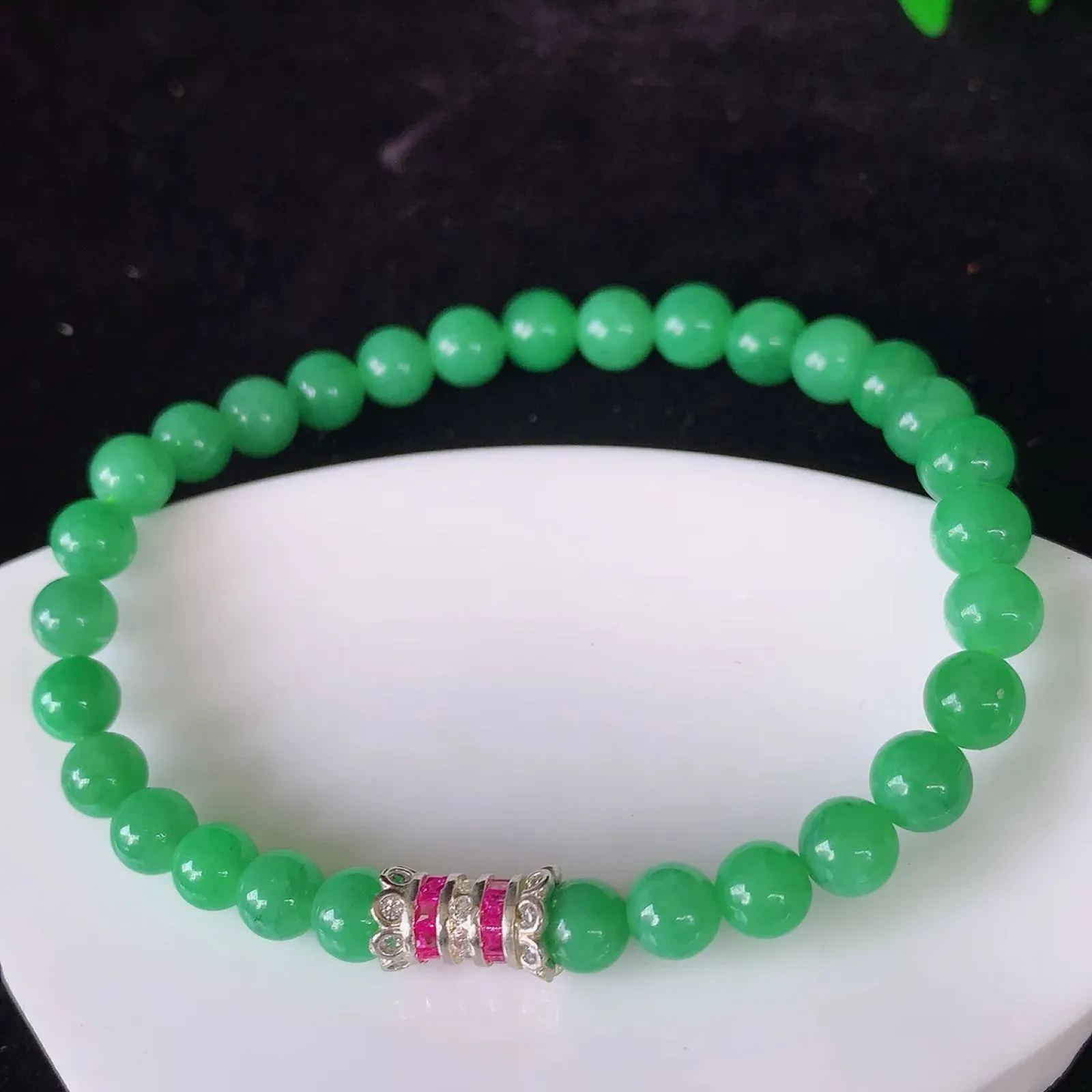 自然光实拍，冰润满绿翡翠手串手链，颜色丰富，料子细腻，高档大气，自戴送礼佳品！#003.3取一尺寸6.2mm