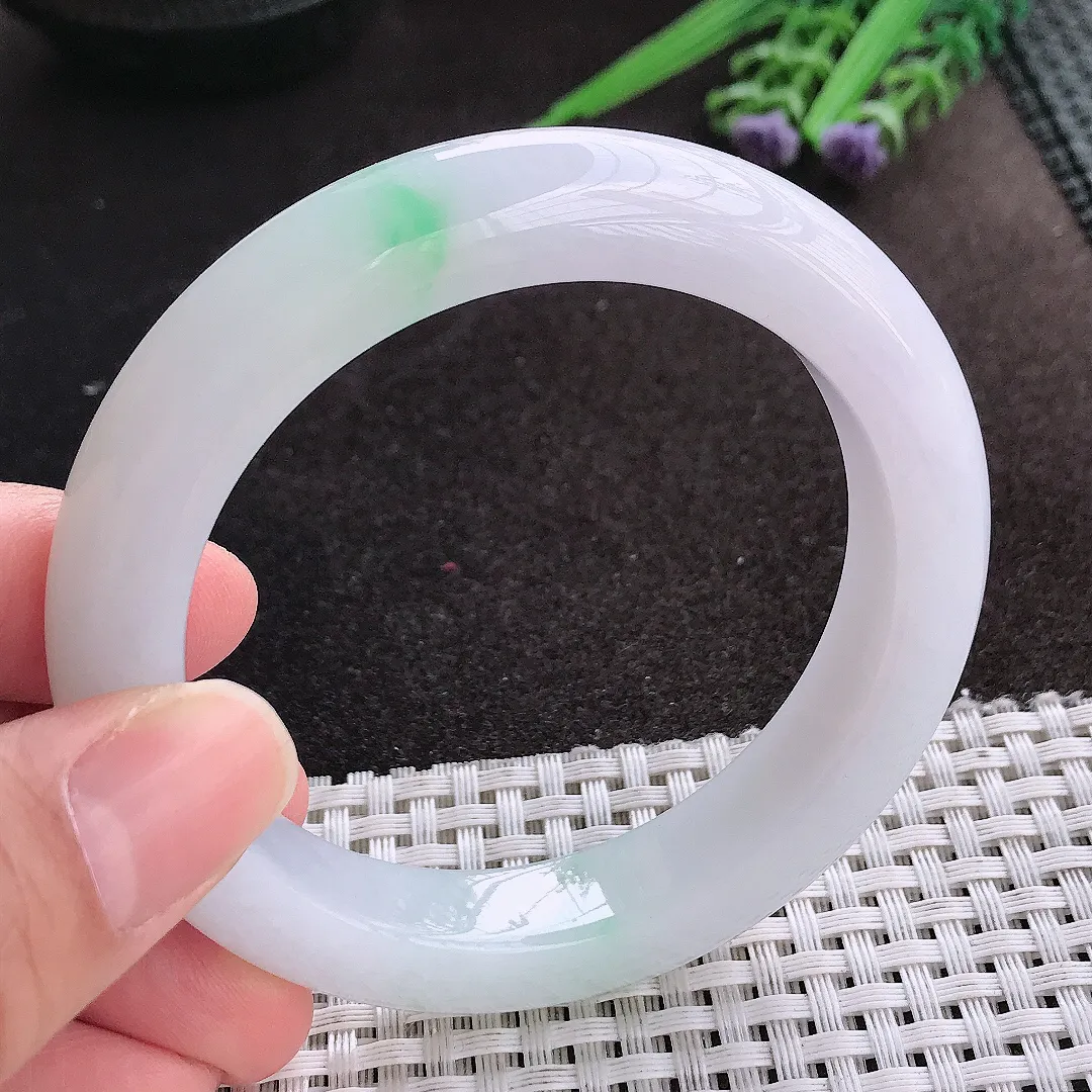 天然A货翡翠56/12/9.8老坑清秀冰润白底青飘绿手镯宽边玉镯手环