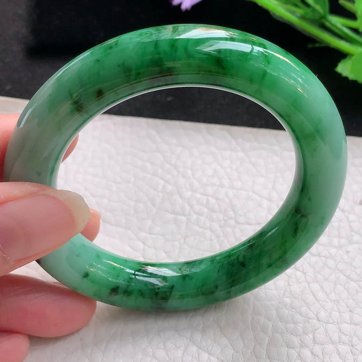 xh自然光53*12*11.3大胖镯 翡翠玉手镯辣绿圆条玉手环 美人镯