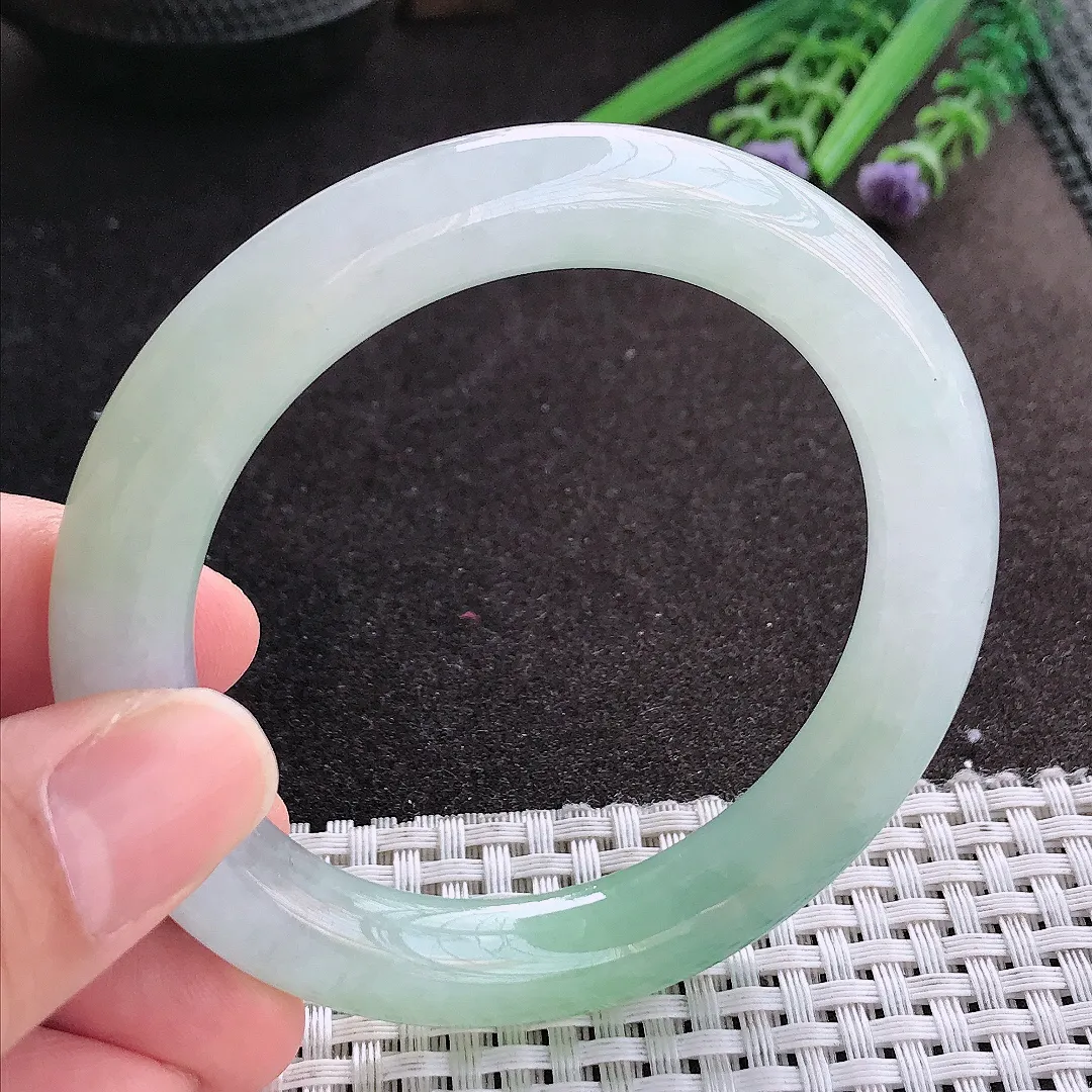 天然A货翡翠55.5/10.3老坑冰胶水灵冰晴圆条绿手镯翡翠玉镯手环