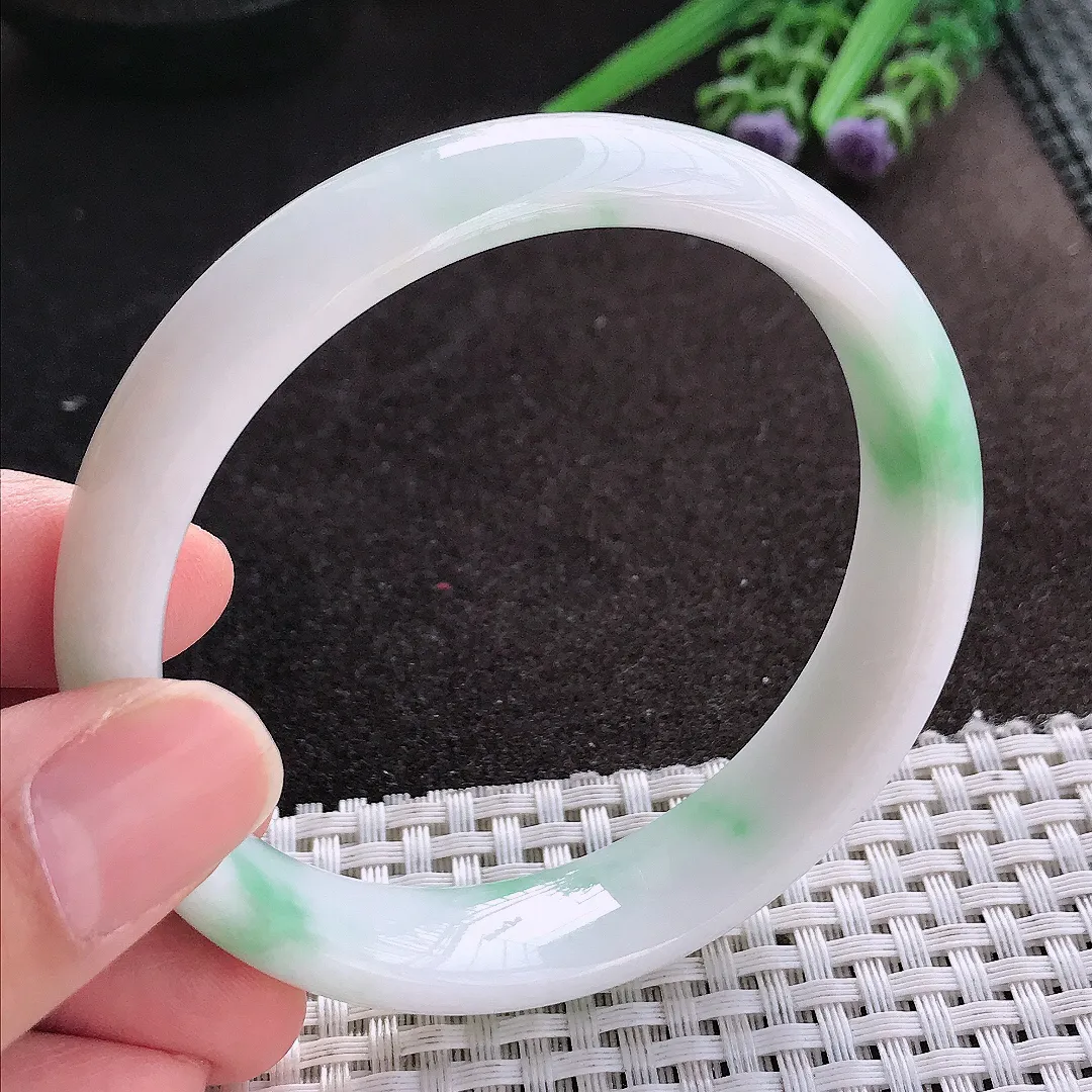 天然A货翡翠60/14.4/7.5老坑秀气温润飘绿宽边手镯翡翠玉镯手环