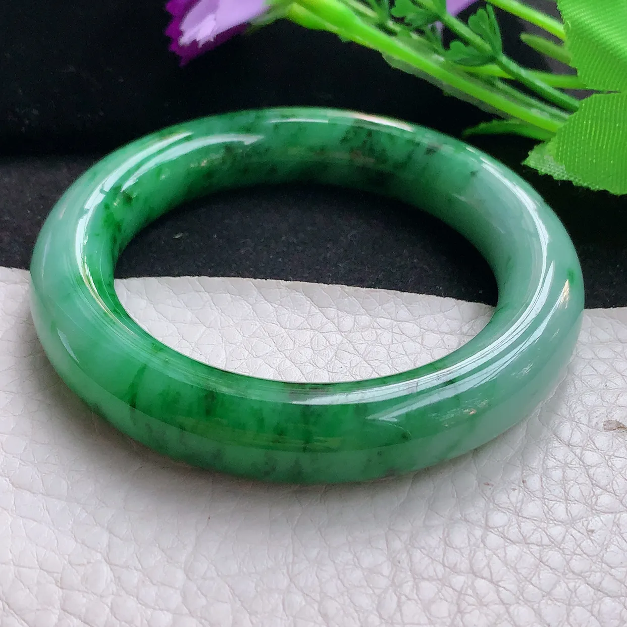 xh自然光53*12*11.3大胖镯 翡翠玉手镯辣绿圆条玉手环 美人镯