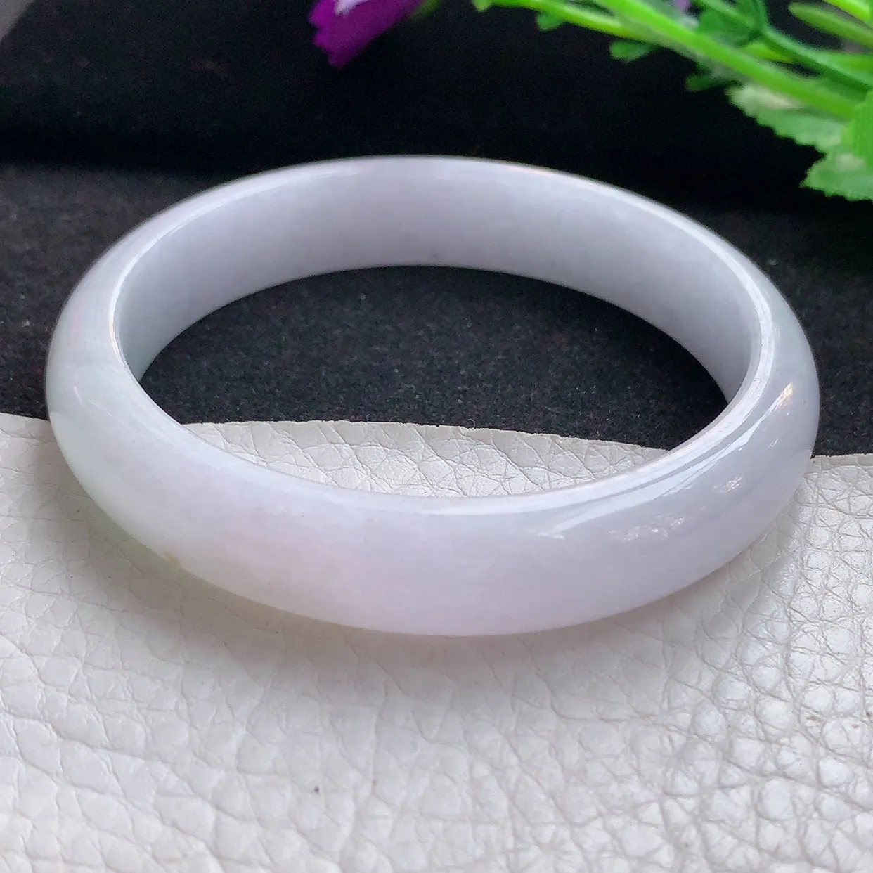 nr自然光57.5*12.2*6.8平安镯 缅甸翡翠A货玉手镯淡冰紫底宽边玉手环