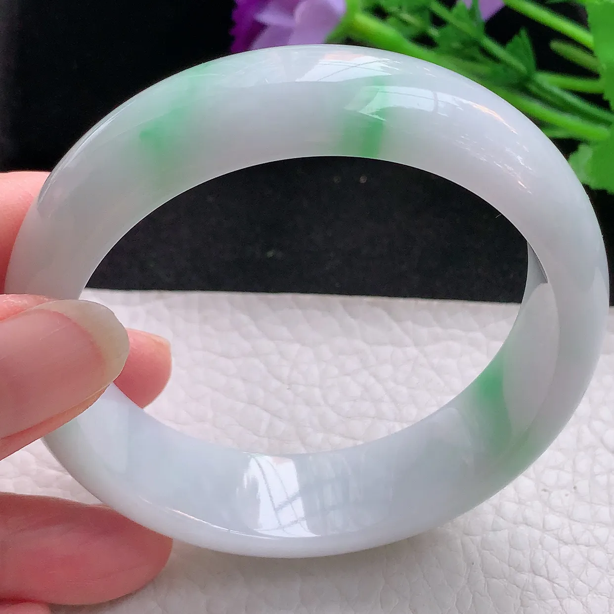 ee自然光58.5*17*8.2轮胎镯 缅甸翡翠A货飘绿大气宽边玉手镯玉手环