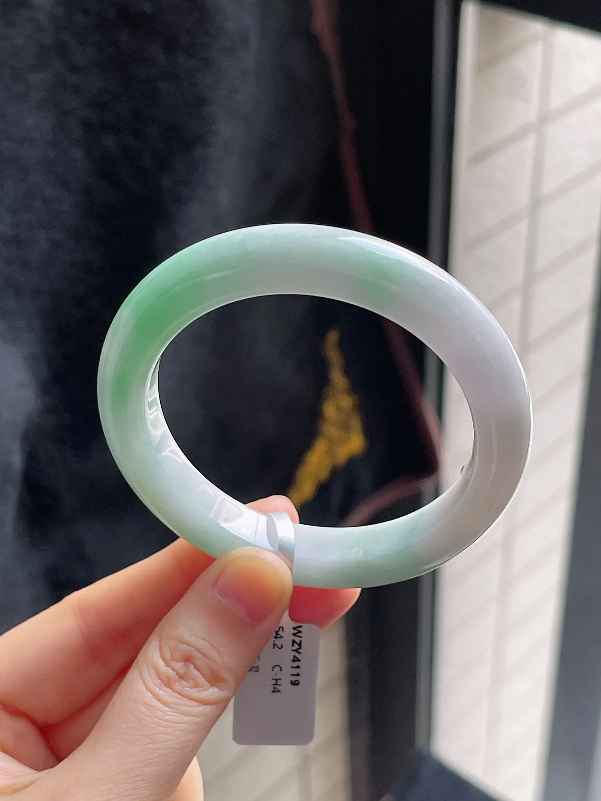 正圈54.2圈口，翡翠糯化种飘花手镯