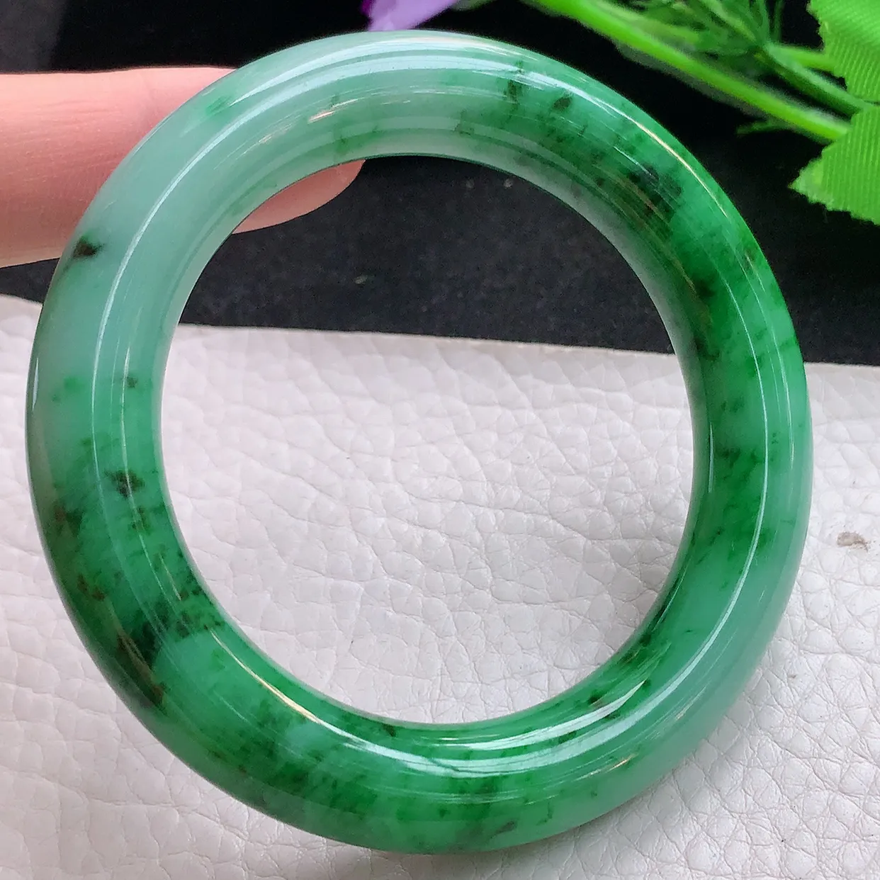 xh自然光53*12*11.3大胖镯 翡翠玉手镯辣绿圆条玉手环 美人镯