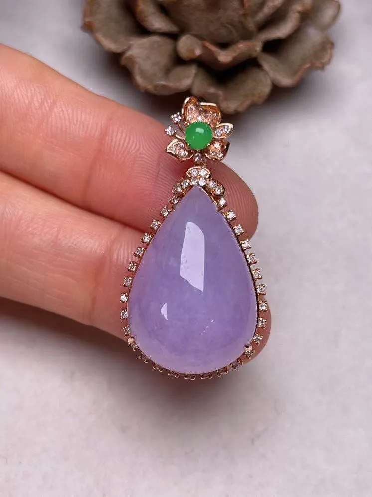 冰糯种紫罗兰滴水吊坠、真金真钻镶嵌，种水好，玉质细腻 .裸石尺寸 23.0*15.8