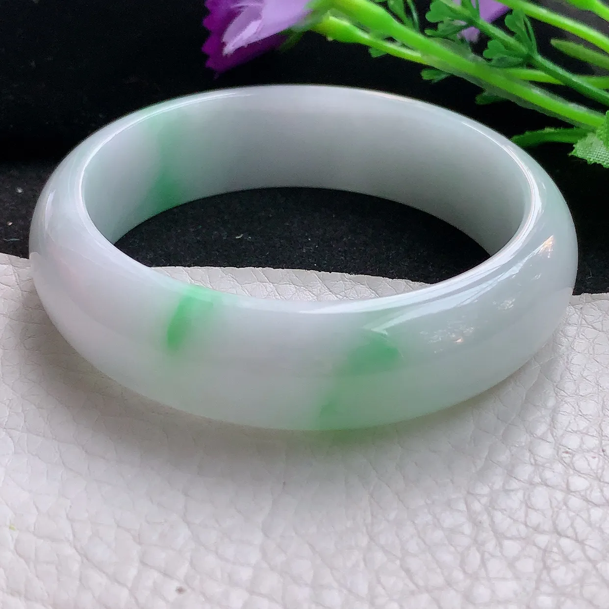 ee自然光58.5*17*8.2轮胎镯 缅甸翡翠A货飘绿大气宽边玉手镯玉手环