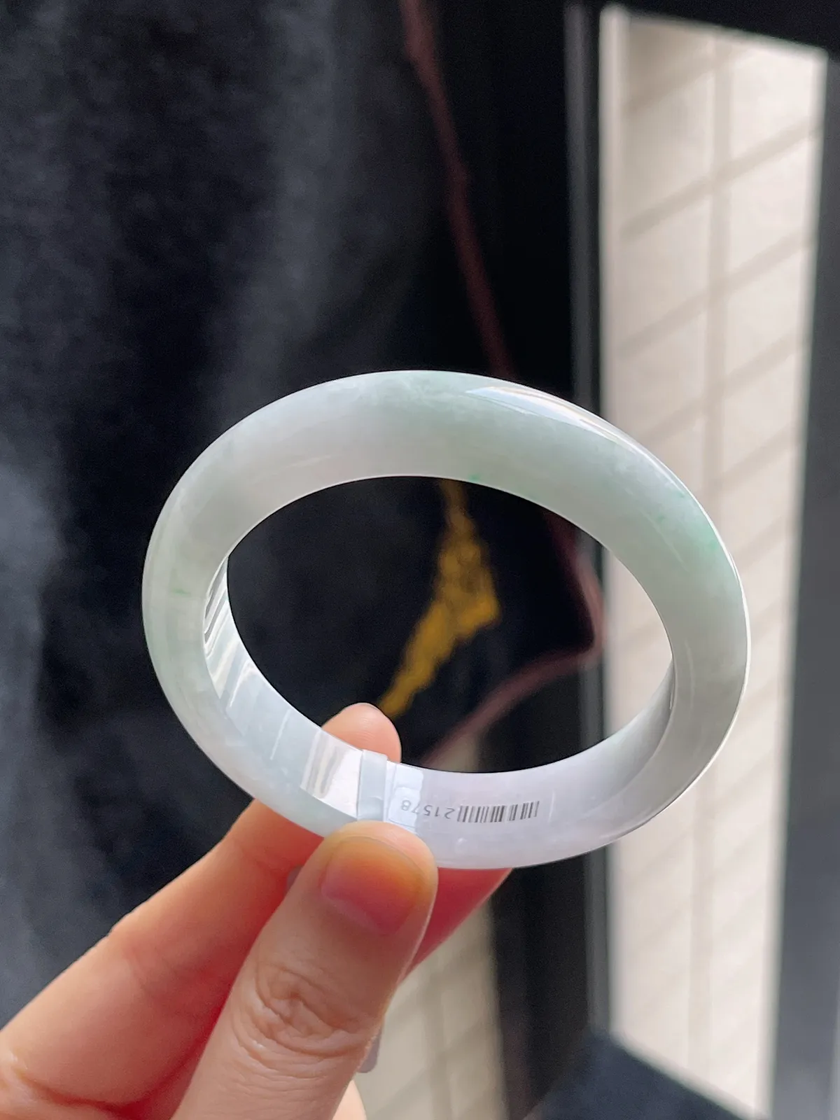 正圈51.8圈口，翡翠糯化种飘绿手镯