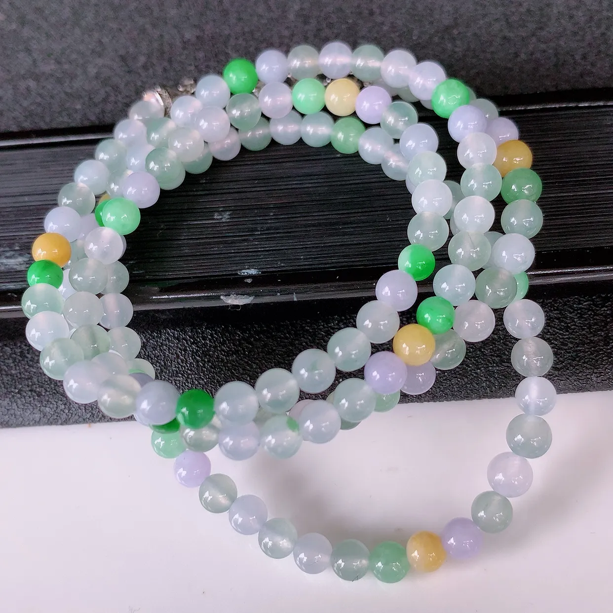 自然光实拍，冰种多宝翡翠项链，多彩翡翠珠链，颜色丰富，料子细腻，高档大气，自戴送礼佳品！#191取一尺寸4.8mm