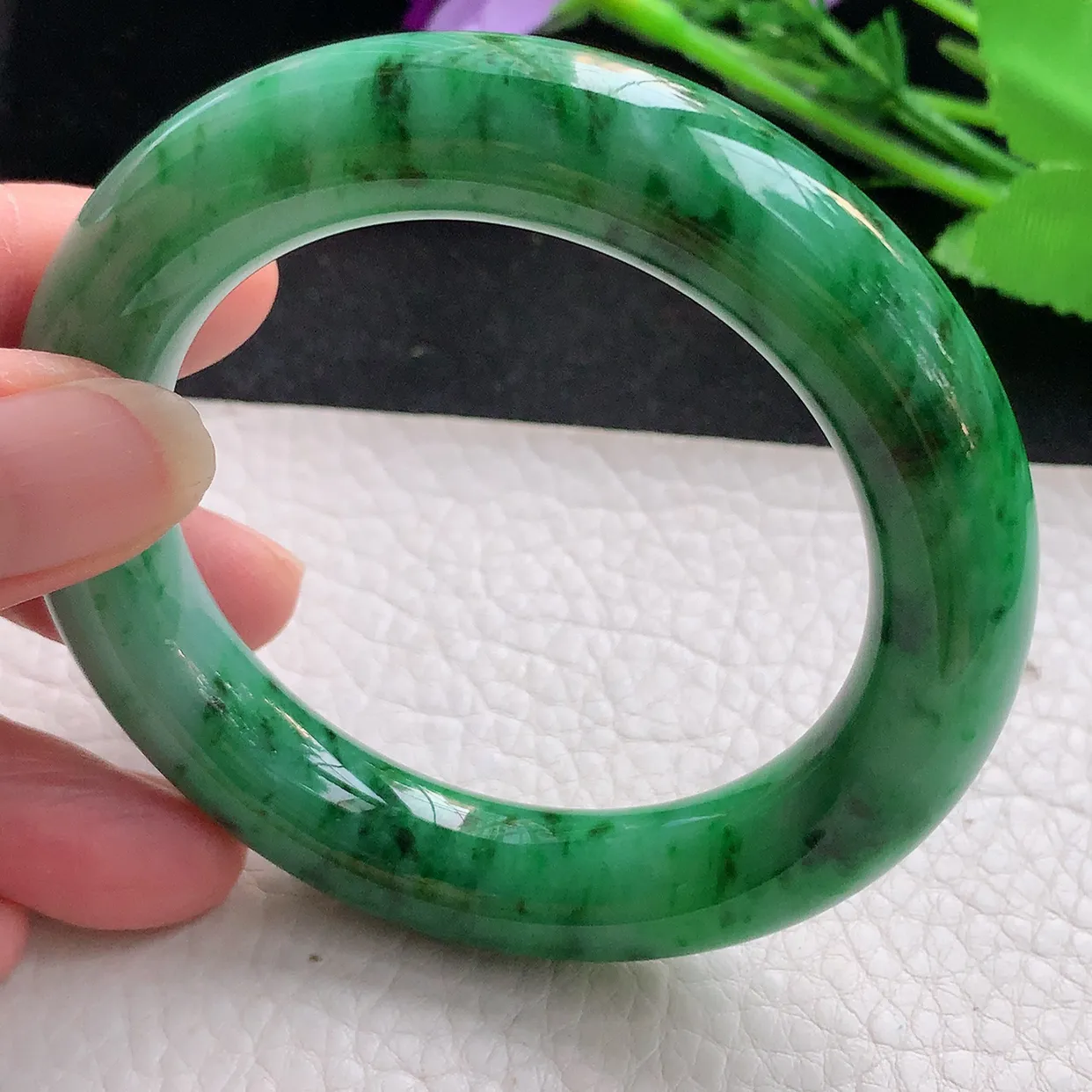 xh自然光53*12*11.3大胖镯 翡翠玉手镯辣绿圆条玉手环 美人镯