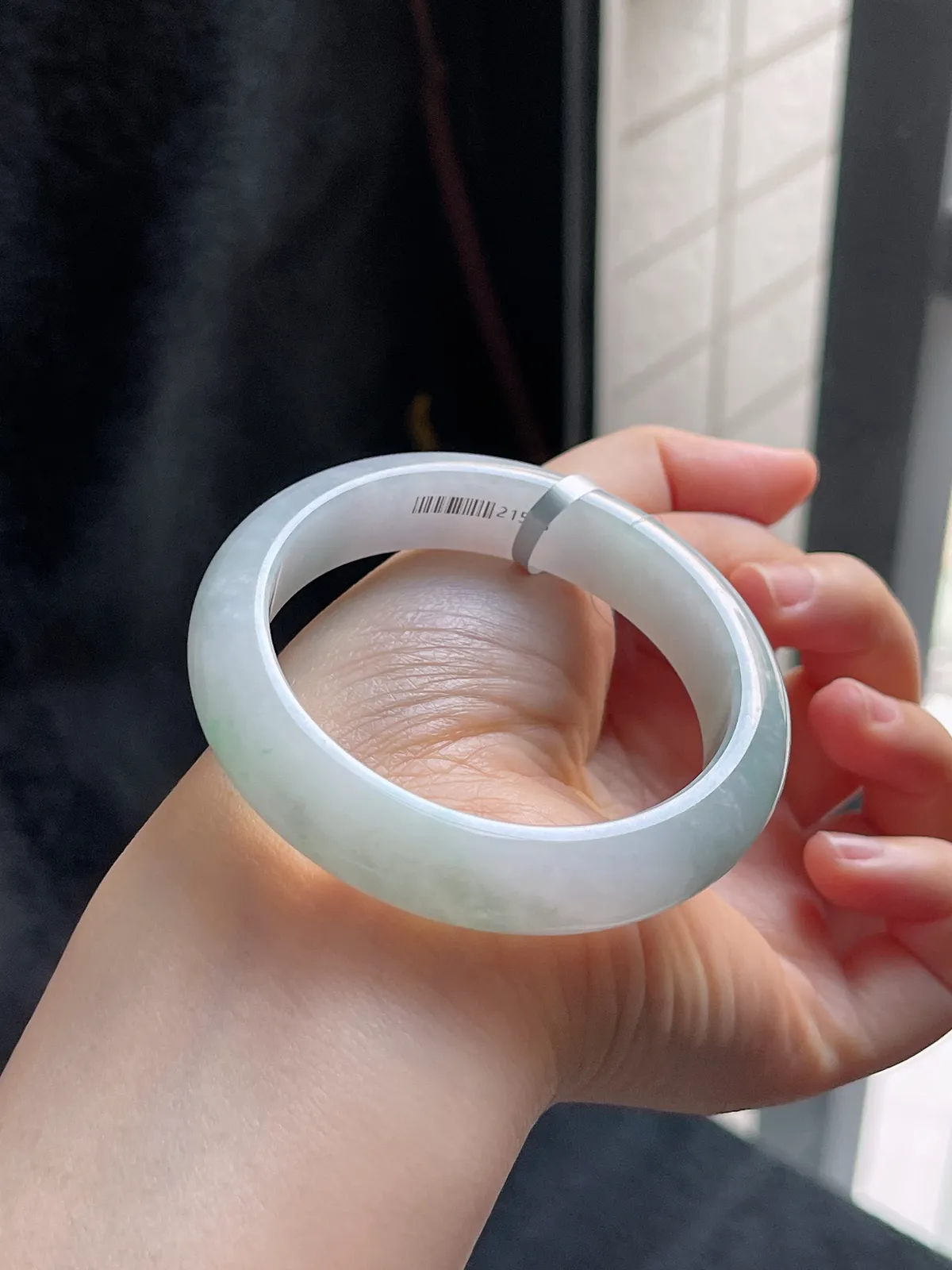 正圈51.8圈口，翡翠糯化种飘绿手镯