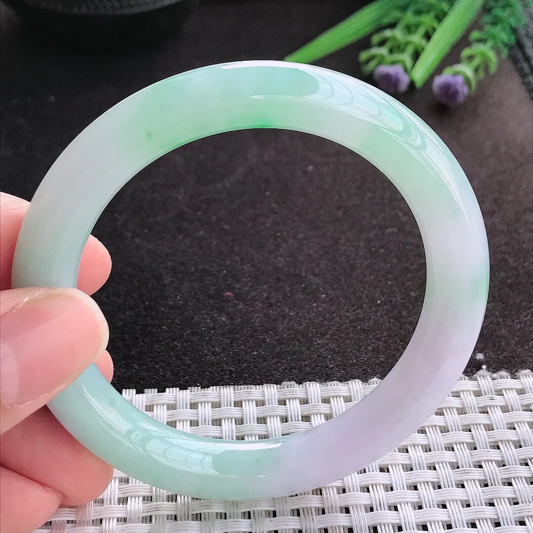 天然A货翡翠55/10.2/9.6老坑精美冰润飘阳绿圆条手镯翡翠玉镯手环