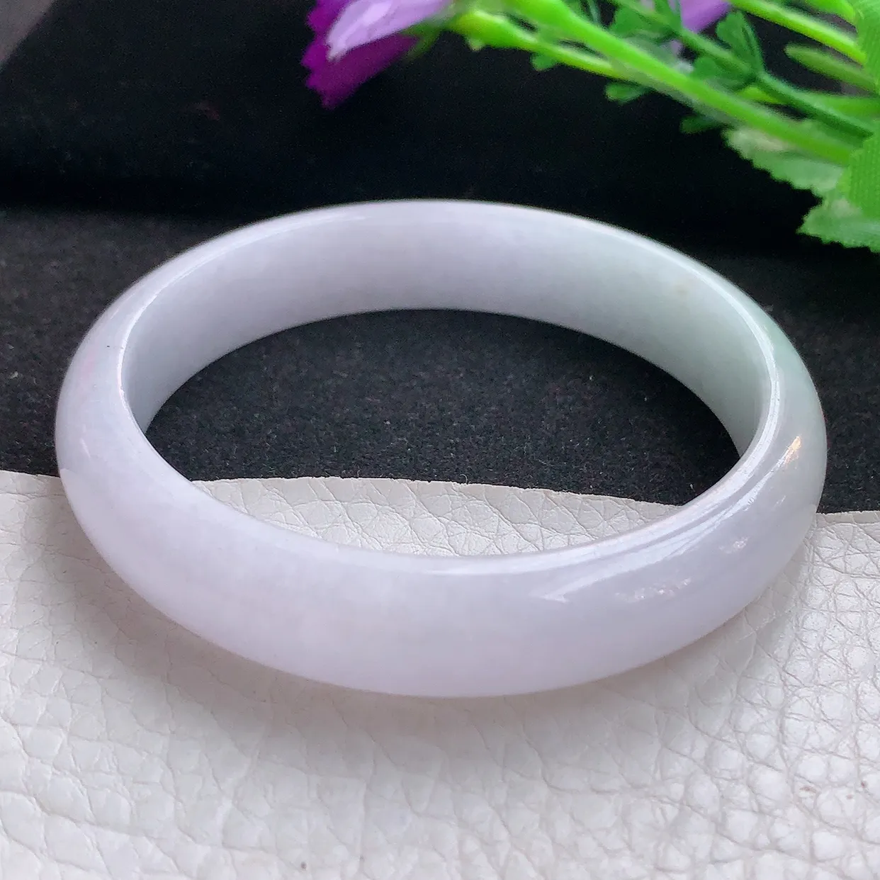 nr自然光57.5*12.2*6.8平安镯 缅甸翡翠A货玉手镯淡冰紫底宽边玉手环