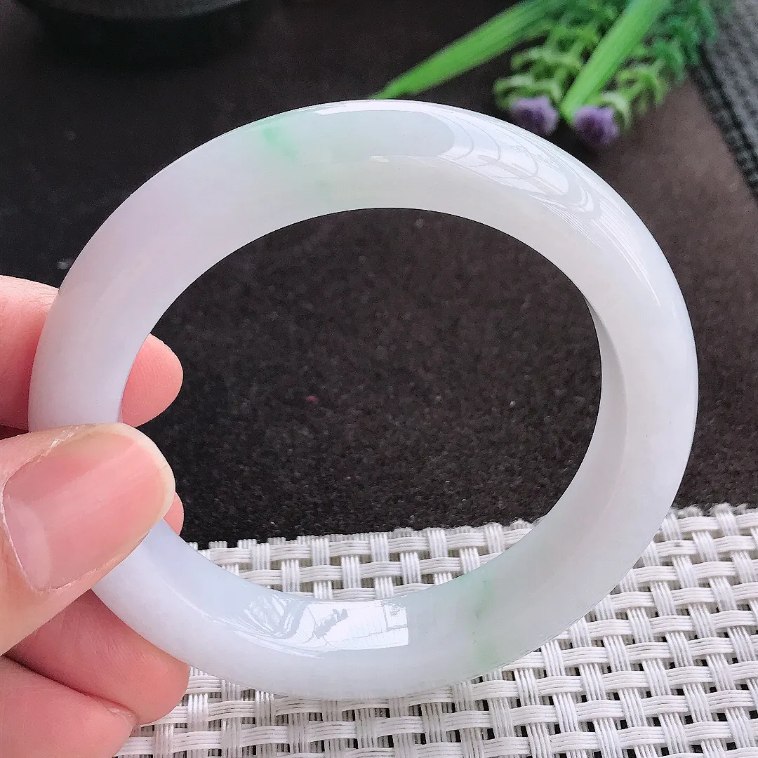 天然A货翡翠56/12/9.8老坑清秀冰润白底青飘绿手镯宽边玉镯手环