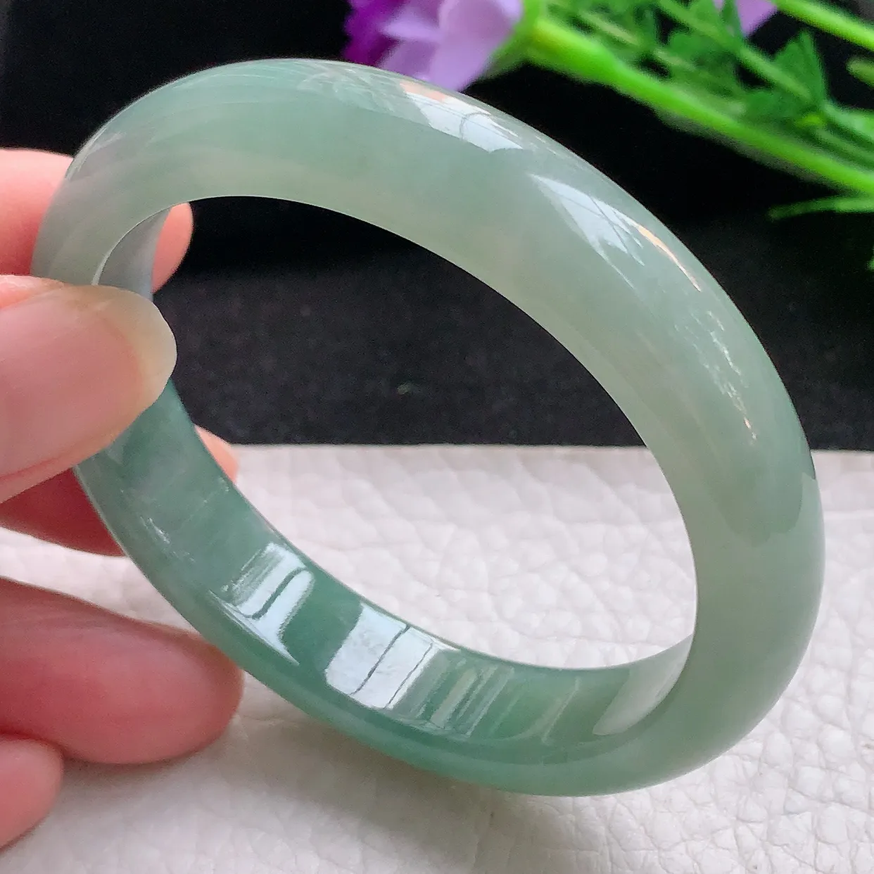 ee自然光54*48.6*12*7.5贵妃镯 翡翠A货玉手镯冰油蛋形玉手环