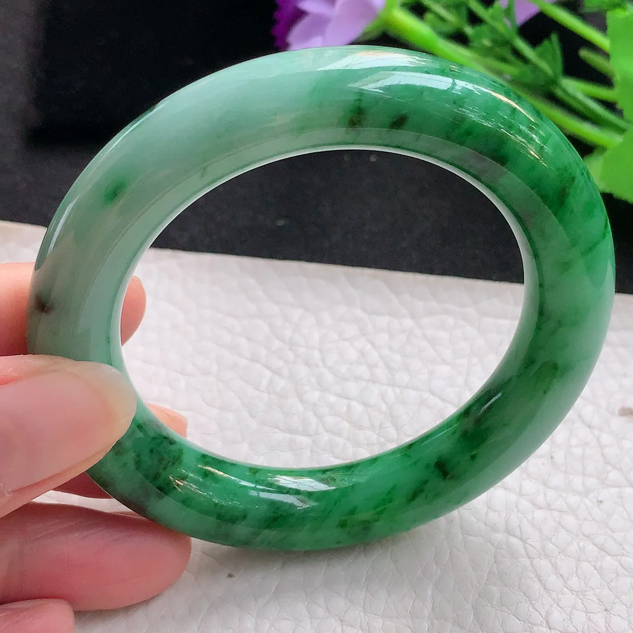 xh自然光53*12*11.3大胖镯 翡翠玉手镯辣绿圆条玉手环 美人镯