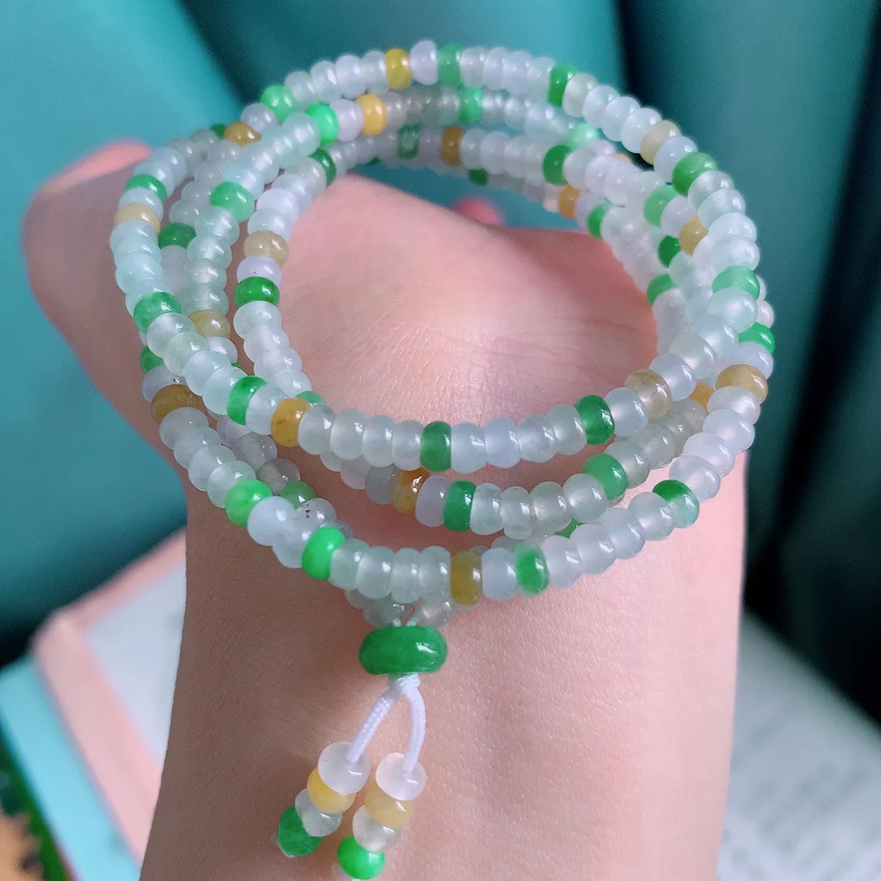 自然光实拍，冰种多宝翡翠项链，多彩翡翠珠链， 颜色丰富，料子细腻，高档大气，自戴送礼佳品！#001.1取一尺寸4mm