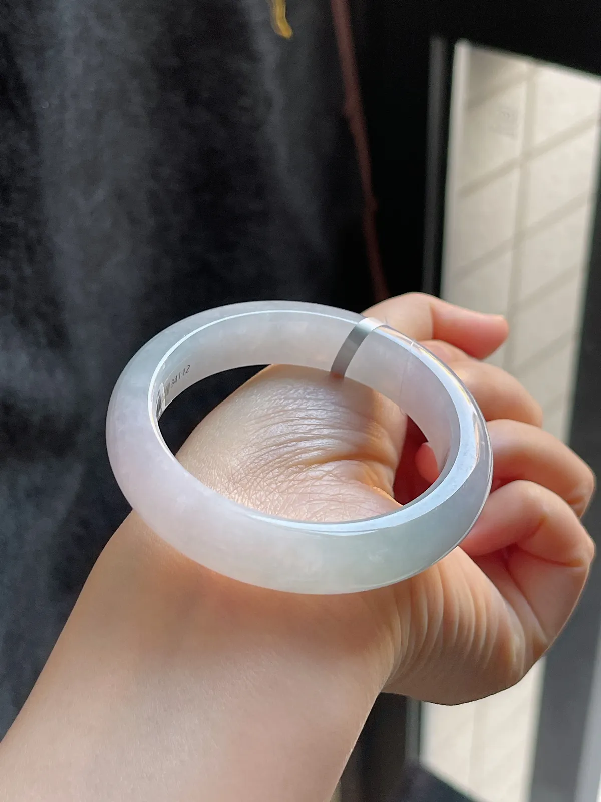 正圈51.2圈口，翡翠糯化种淡紫色手镯