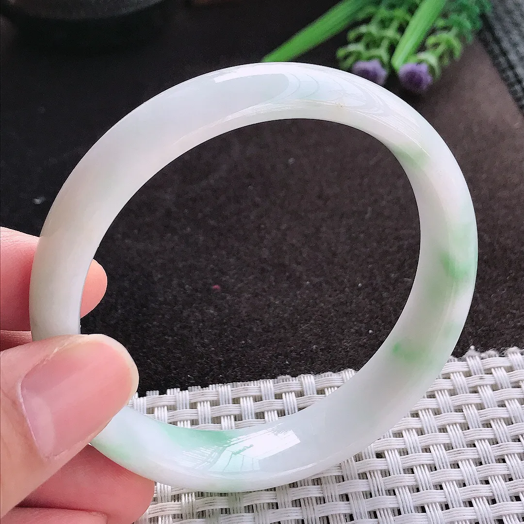 天然A货翡翠60/14.4/7.5老坑秀气温润飘绿宽边手镯翡翠玉镯手环