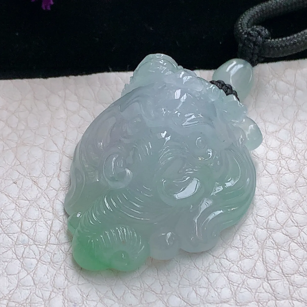 yl实拍45*34*22.3缅甸天然翡翠精雕果冻胶飘绿龙头玉吊坠 龙首玉挂件