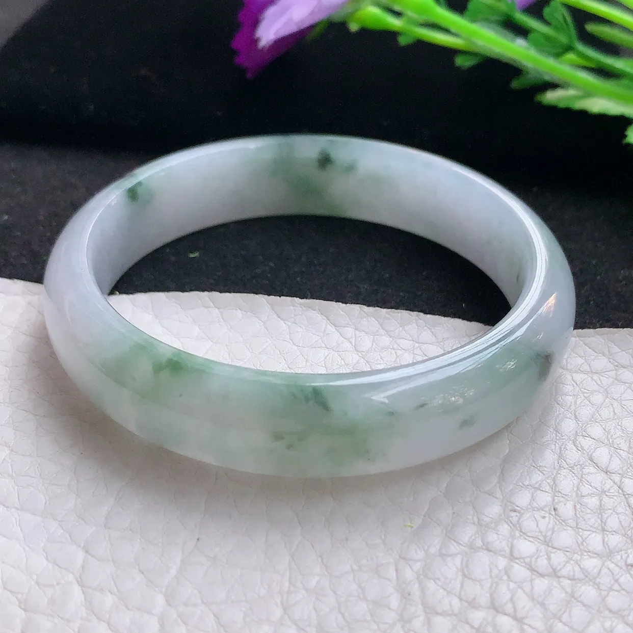 xx自然光54*12.6*6.6平安镯 翡翠A货飘花宽边玉手镯玉手环