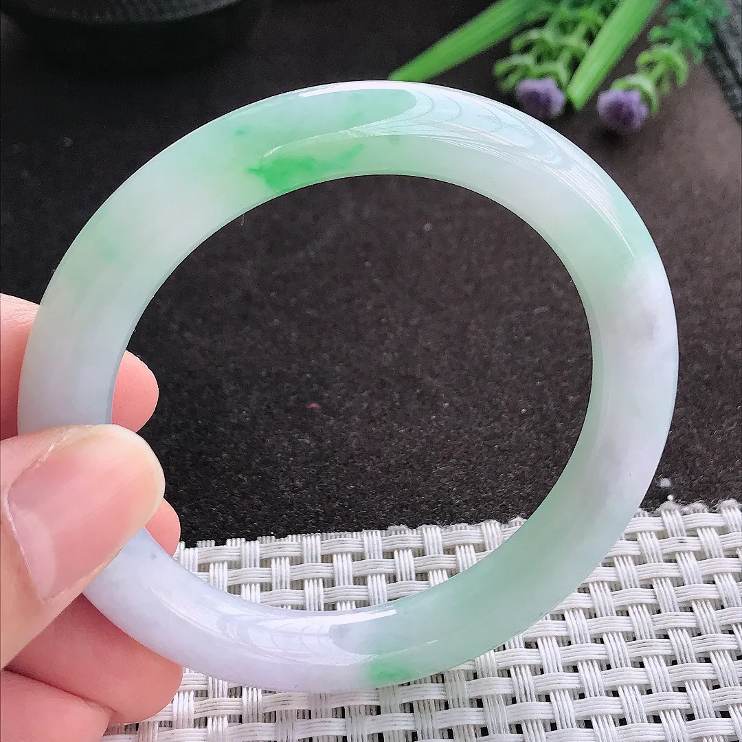天然A货翡翠55/10.2/9.6老坑精美冰润飘阳绿圆条手镯翡翠玉镯手环
