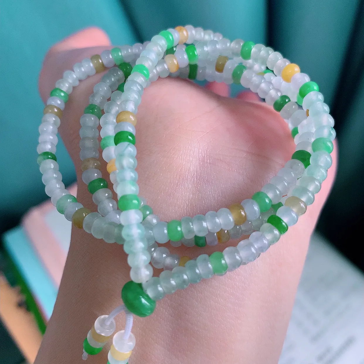 自然光实拍，冰种多宝翡翠项链，多彩翡翠珠链， 颜色丰富，料子细腻，高档大气，自戴送礼佳品！#001.