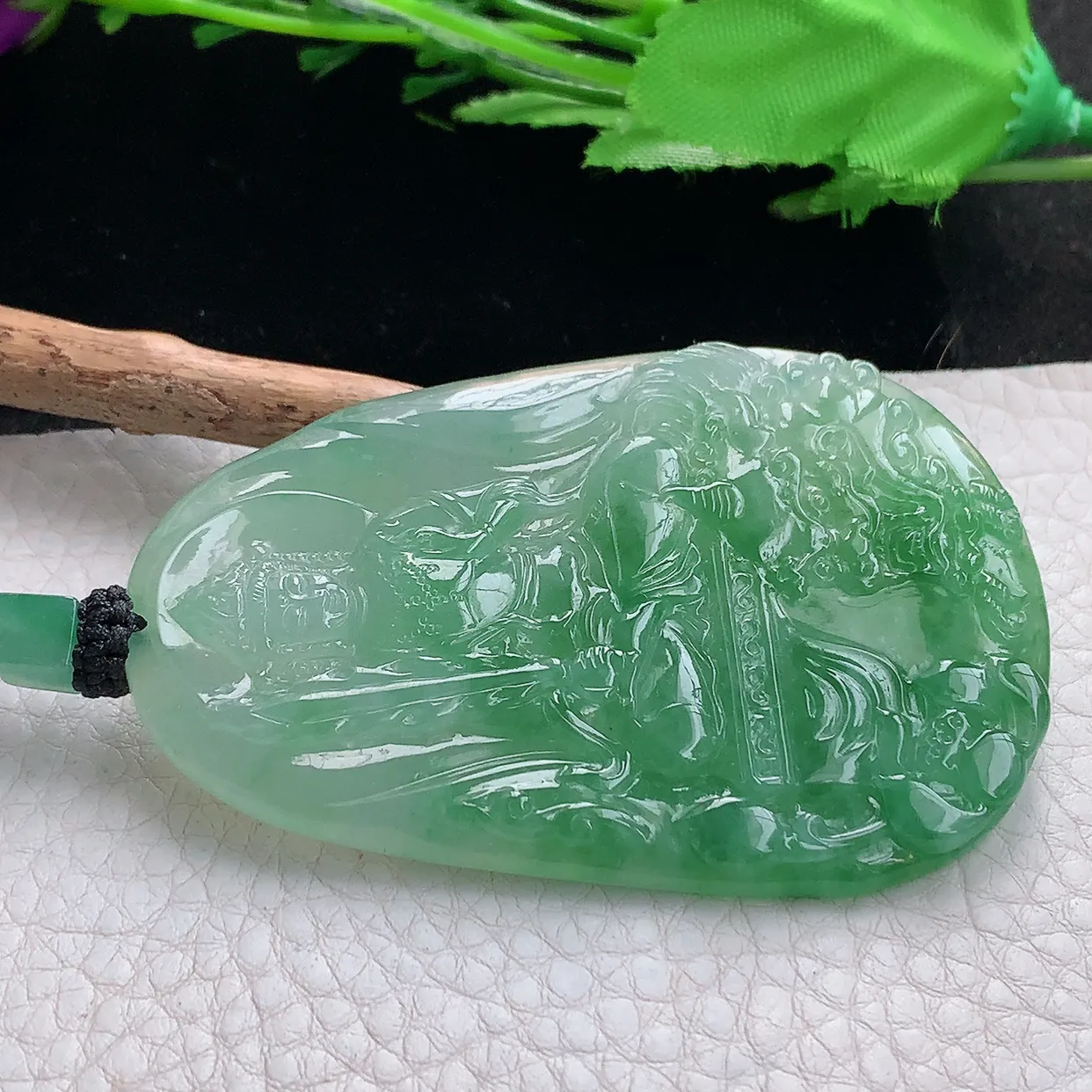 yl实拍72*46.5*5.3缅甸天然翡翠精雕冰飘绿文殊菩萨玉吊坠 生肖守护神玉挂件