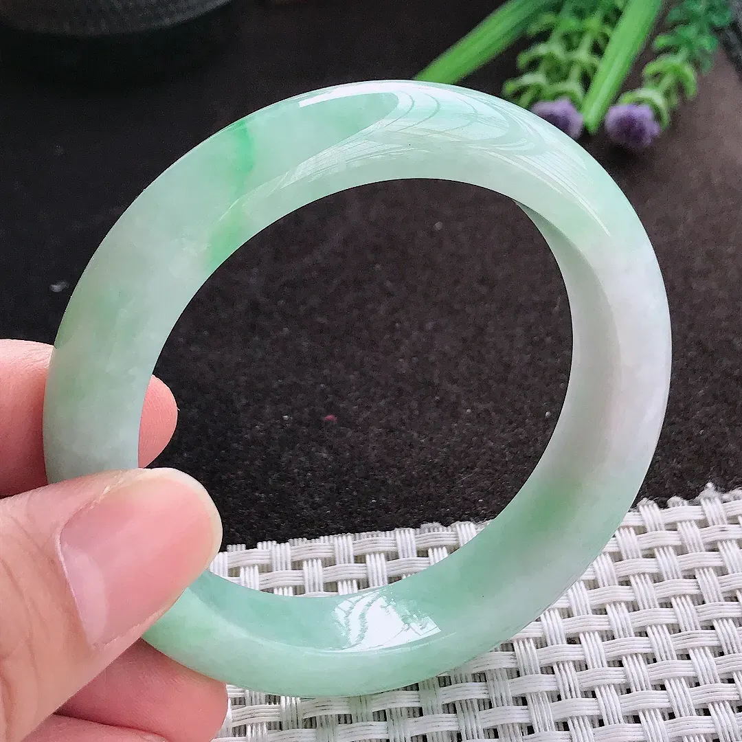 天然A货翡翠55/13.7/8.9老坑精美满色飘绿手镯宽边玉镯手环