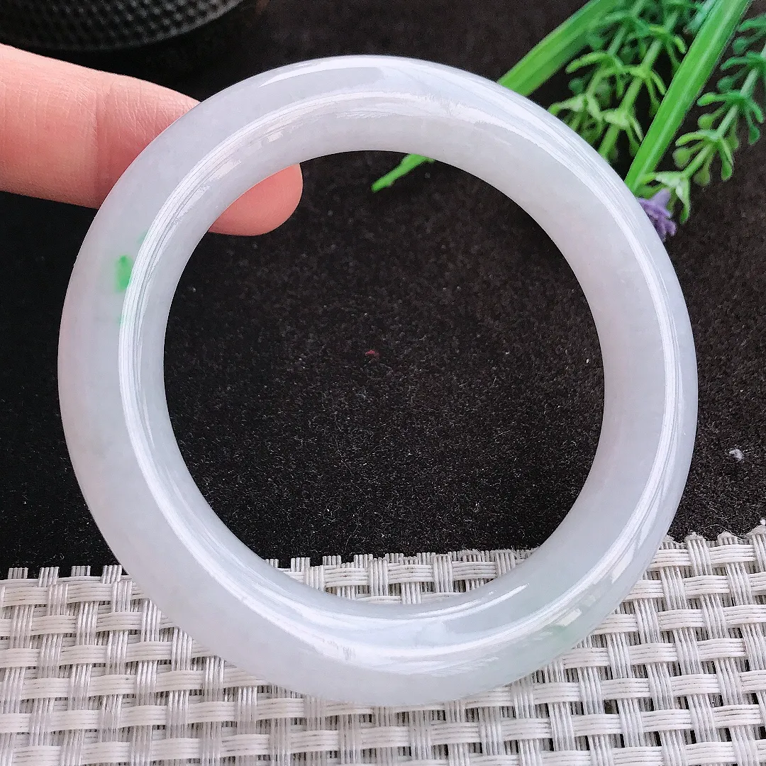 天然A货翡翠56/11.3/11.5老坑冰胶水灵白底飘绿圆条手镯翡翠玉镯手环