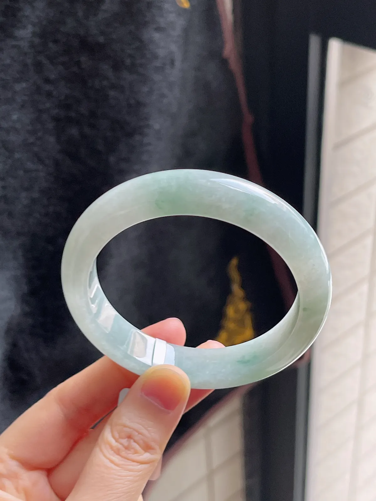 正圈56.3圈口，翡翠冰糯种飘花手镯