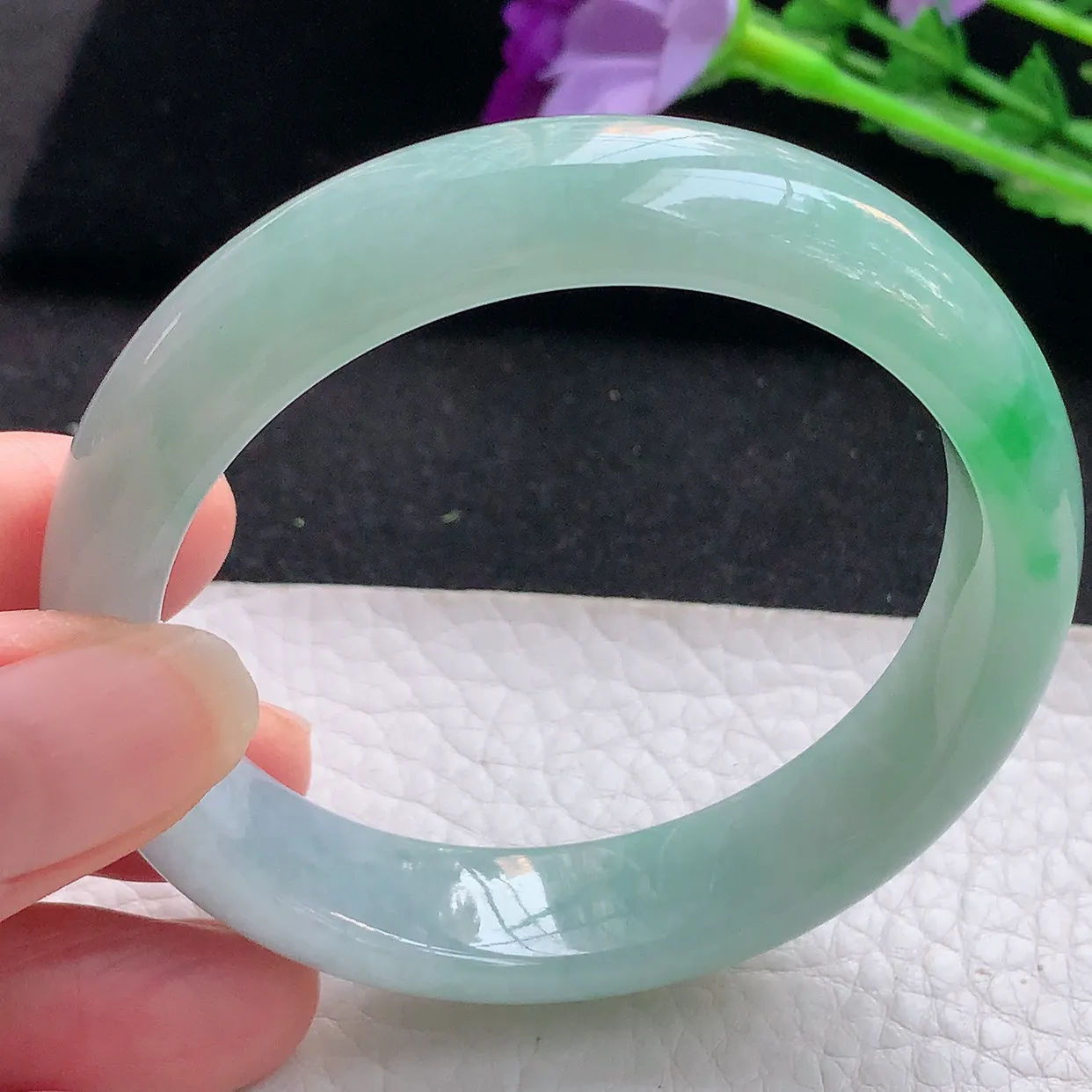 xx自然光53.8*13.2*7.6平安镯 翡翠A货飘绿宽边玉手镯玉手环