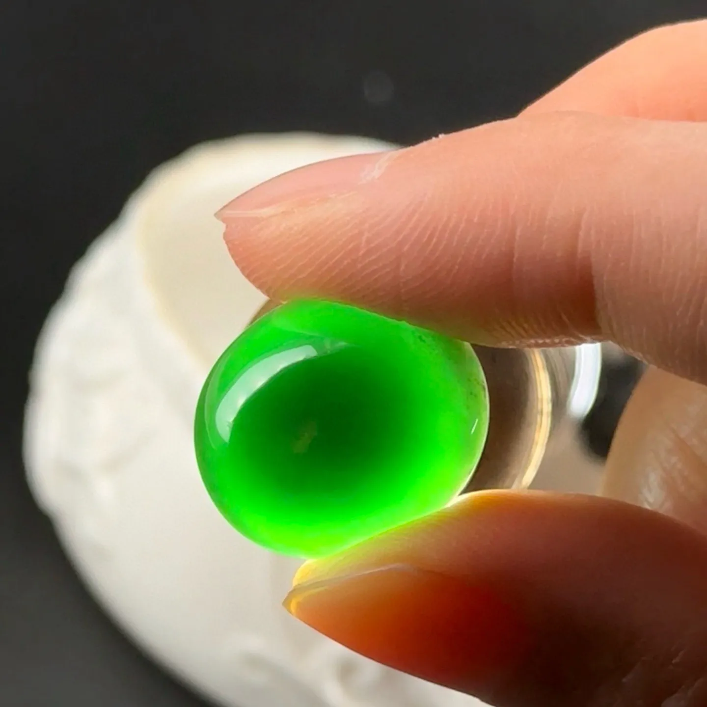 精品墨翠蛋面裸石 种好色正 黑度极好 打灯通透油性十足  尺寸18.2