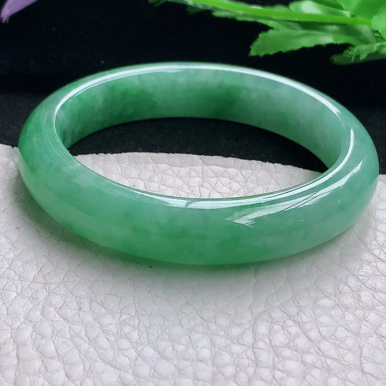 pj自然光53.8*11.8*7.7平安镯 缅甸翡翠A货玉手镯水灵满绿宽边玉手环