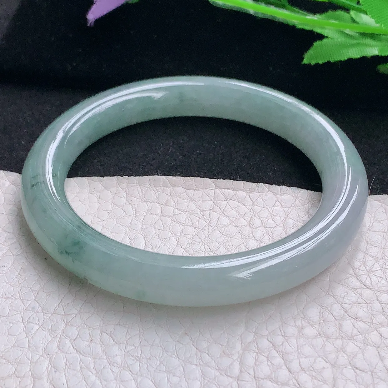 xx自然光56*9.4美人镯 缅甸翡翠A货玉手镯冰飘花圆条玉手环