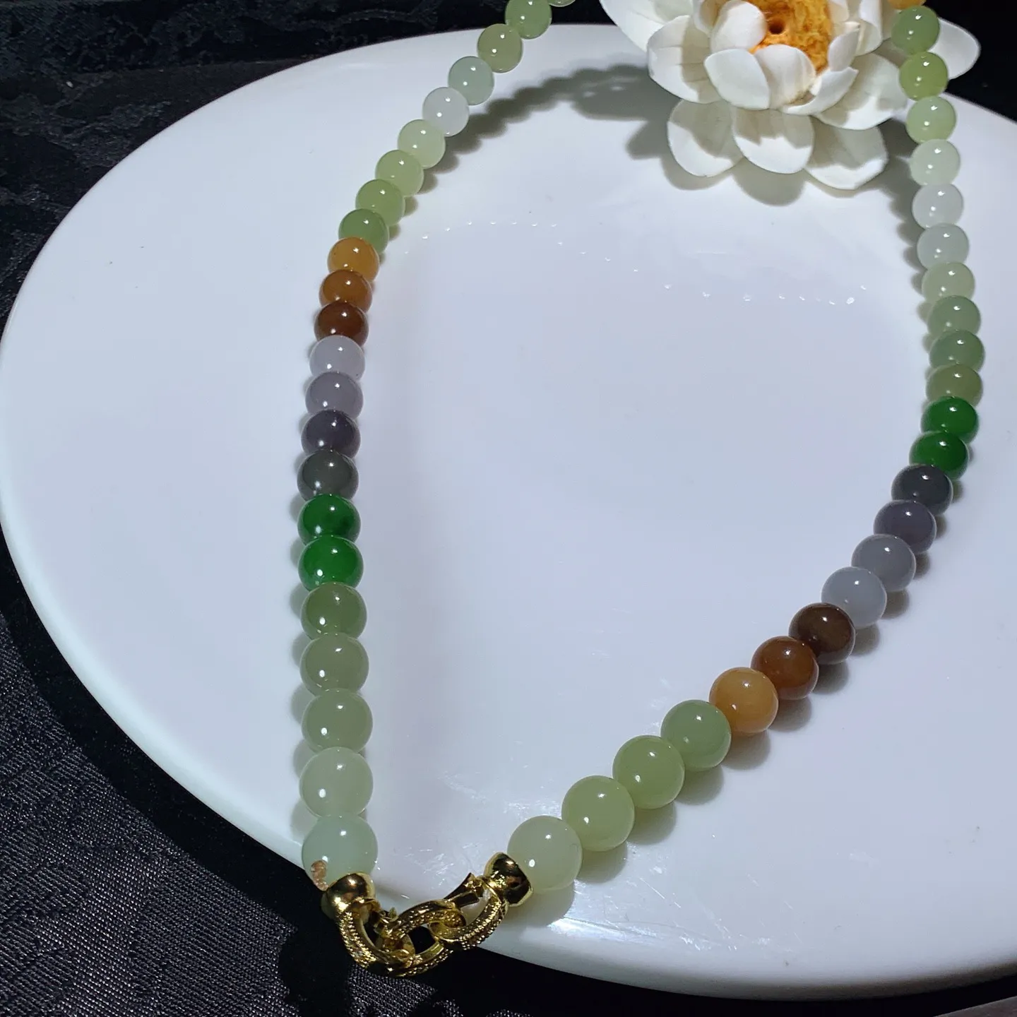 新疆和田玉多宝项链。多宝妈妈链。单颗尺寸8重 47.5克 玉质细腻油润。手推出油。佩戴高端典雅。lt251223