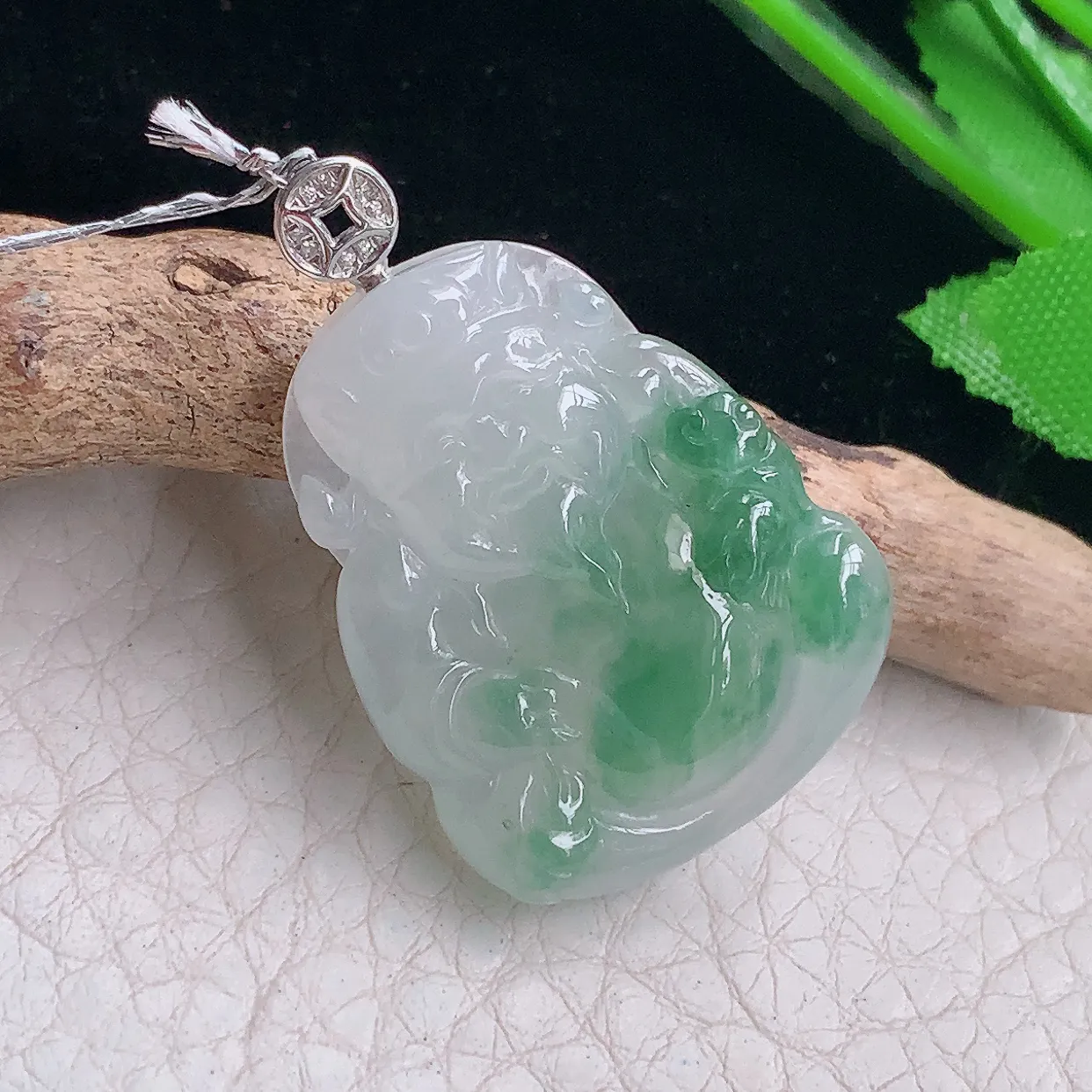 Xqa实拍31*24*5.3天然缅甸翡翠飘花财神爷吊坠 招财进宝玉坠镶18k金扣