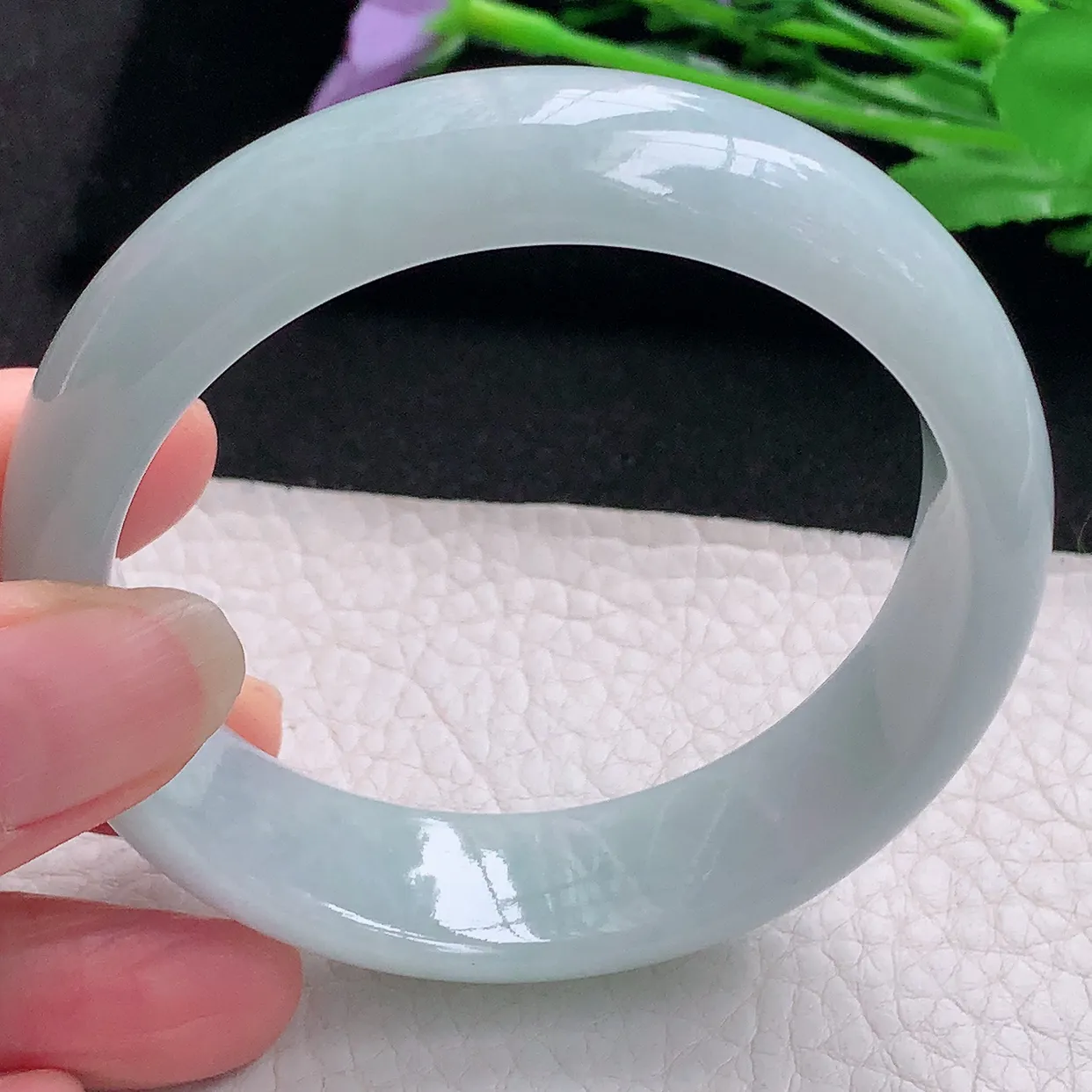 ee自然光58*16.3*8.2轮胎镯 翡翠A货玉手镯浅绿清新宽边玉手环